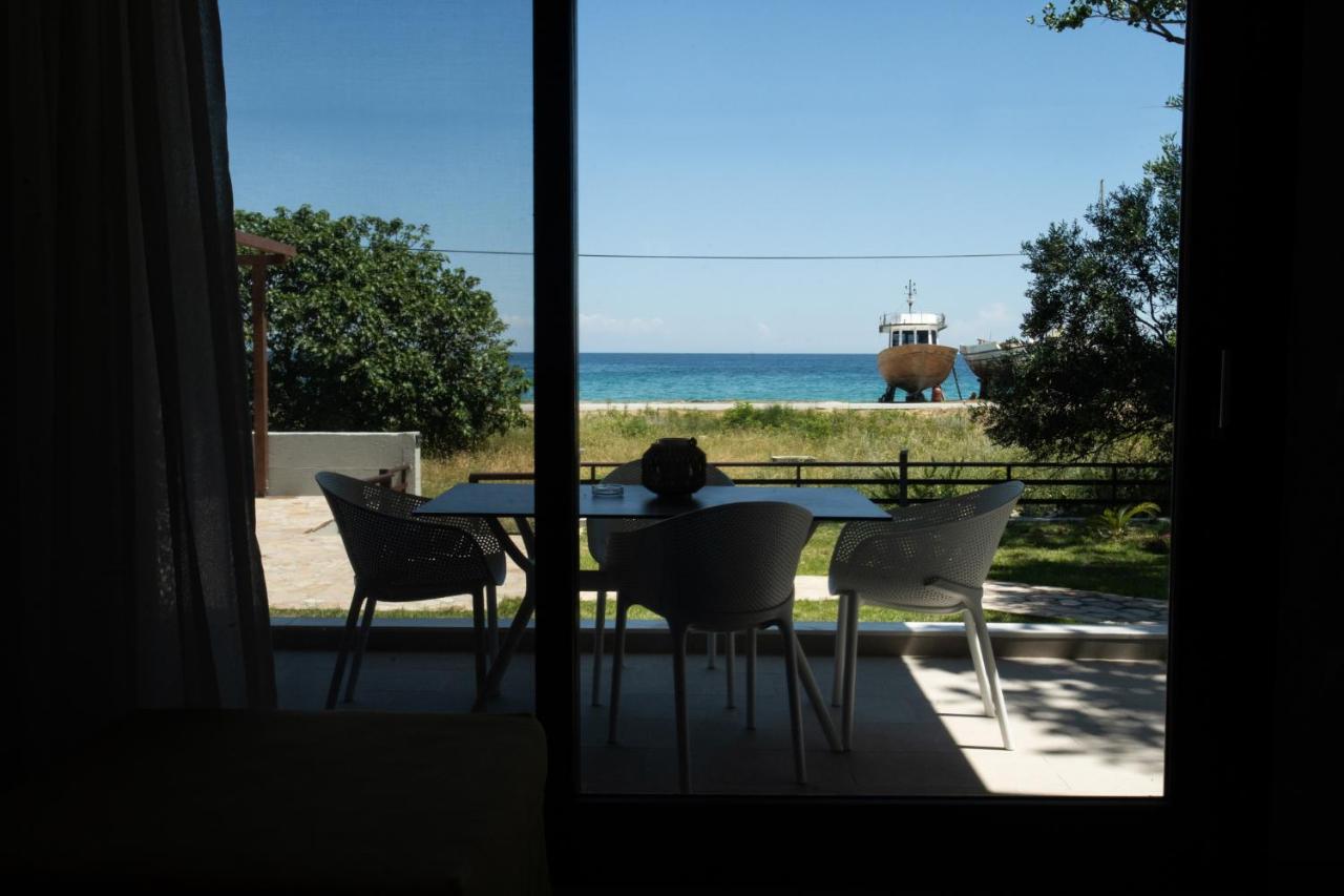 Marineiko Luxury Apartments Ierissos Exterior foto